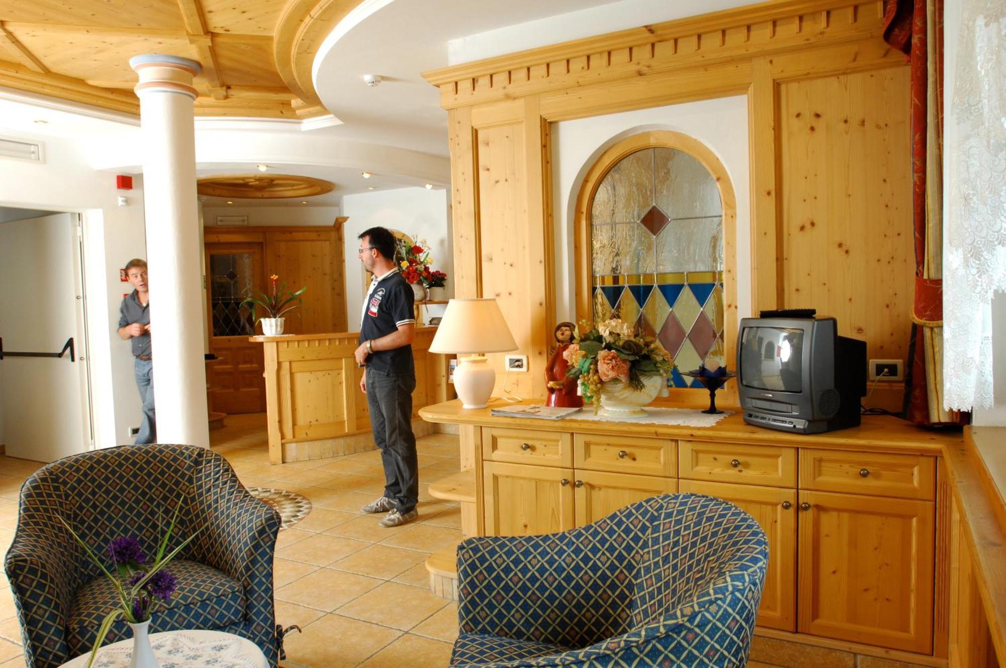 Hotel Falzares San Cassiano  Exteriér fotografie